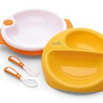 Nuvita - Farfurie termica compartimentata si set lingurita si furculita 6m+