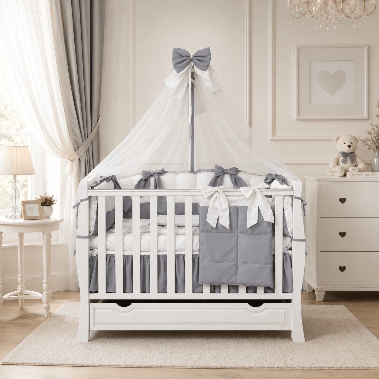 Lenjerie-personalizata-white-grey-20-11-2024-1 Lenjerie de patut personalizata 11 piese ROYAL White Grey - PEPPIbambini - imagine 1