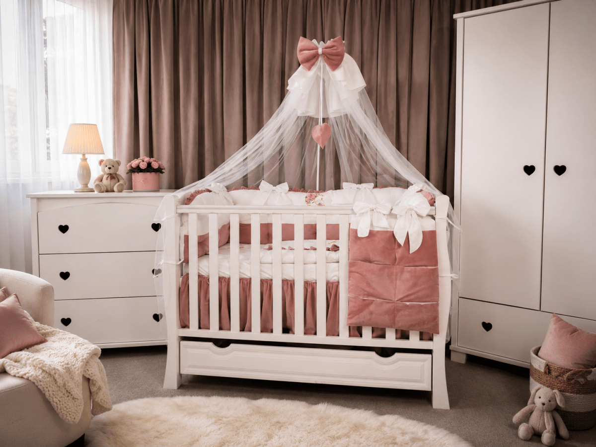 Lenjerie de patut personalizata 11 piese ROYAL White Pink Catifea - PEPPIbambini - imagine 2