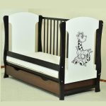 Patut bebe din lemn multifunctional Giraffe Venghe - MAMO-TATO - Image 2