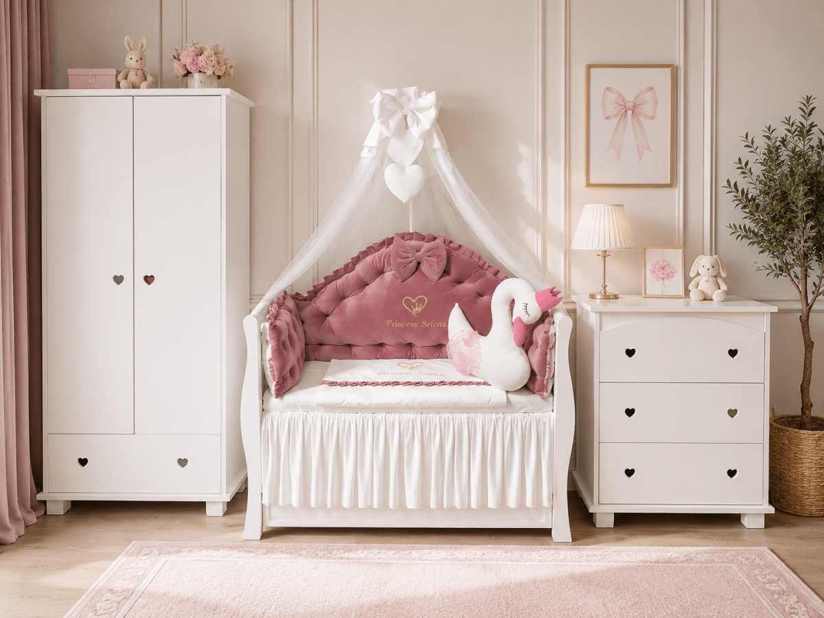 Lenjerie de patut personalizata 11 piese REGAL Pink Lebada - PEPPIbambini - Image 3