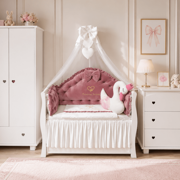 Lenjerie de patut personalizata 11 piese REGAL Pink Lebada - PEPPIbambini